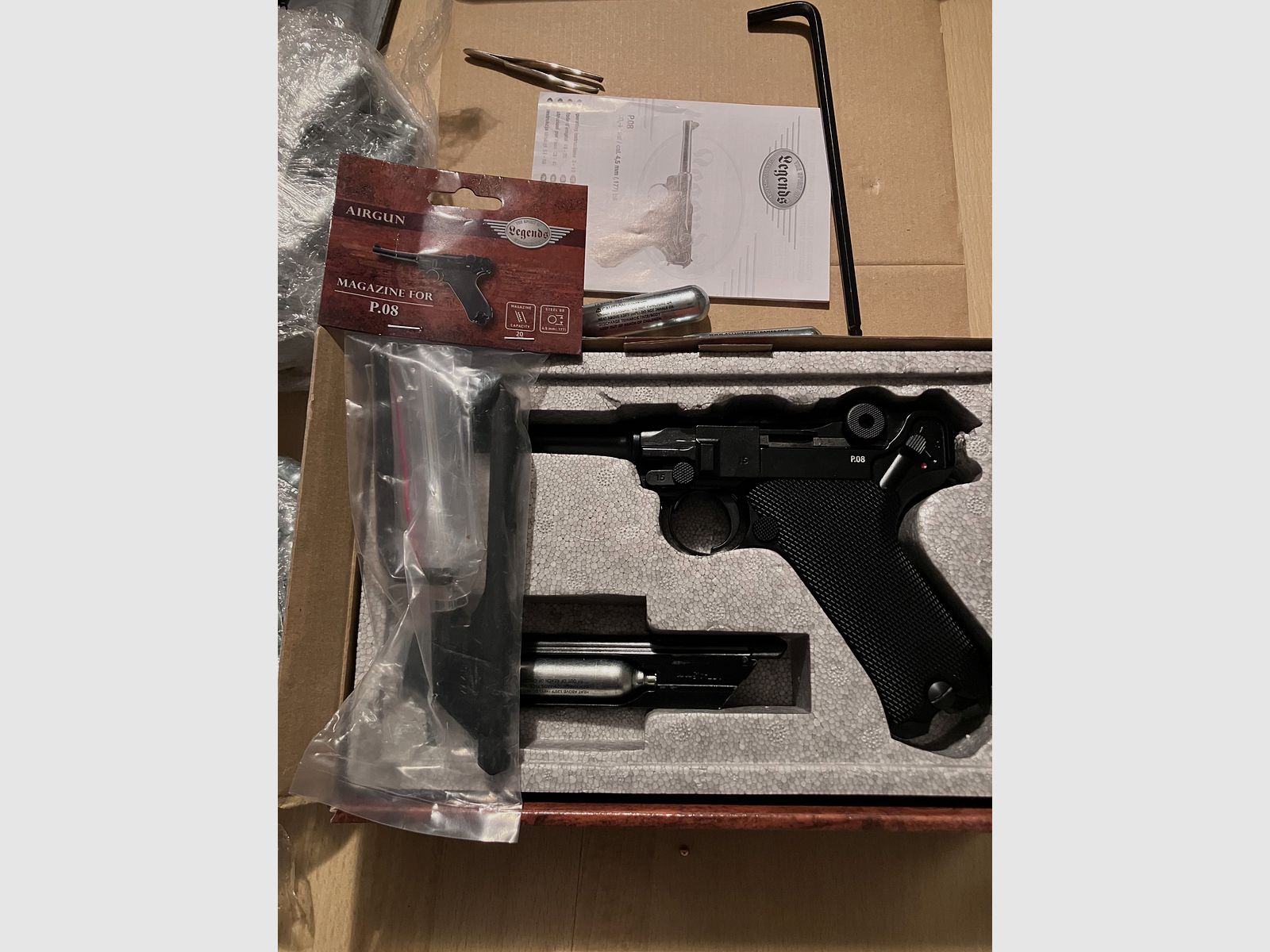 Luger P08 Blowback / OVP 4.5mm mit Ausrüstung 