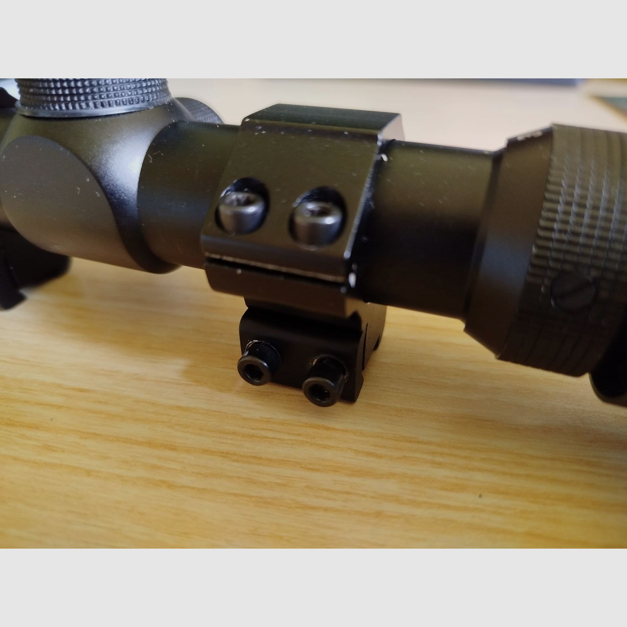 Telescopio Walther 3-9x40, come nuovo, reticolo illuminato