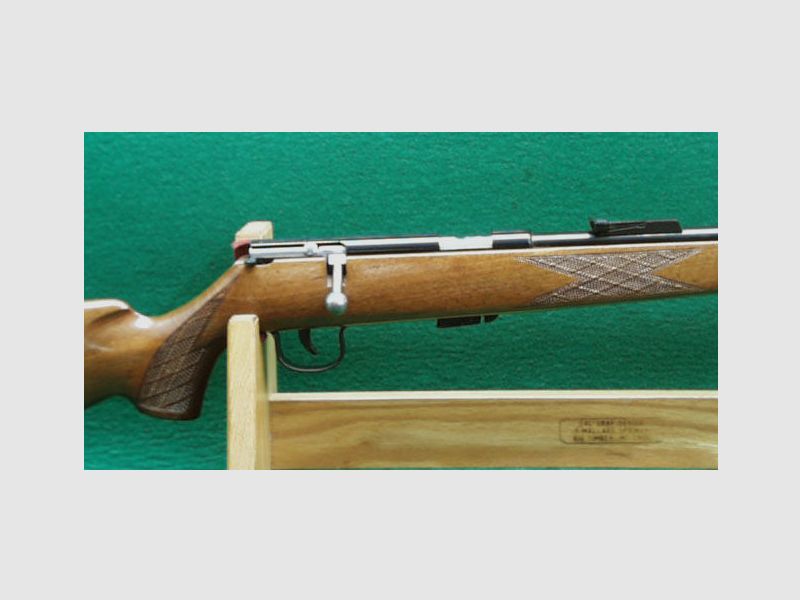 Voere Vöhrenbach Duitsland Repetitiegeweer Kal.22l.r.