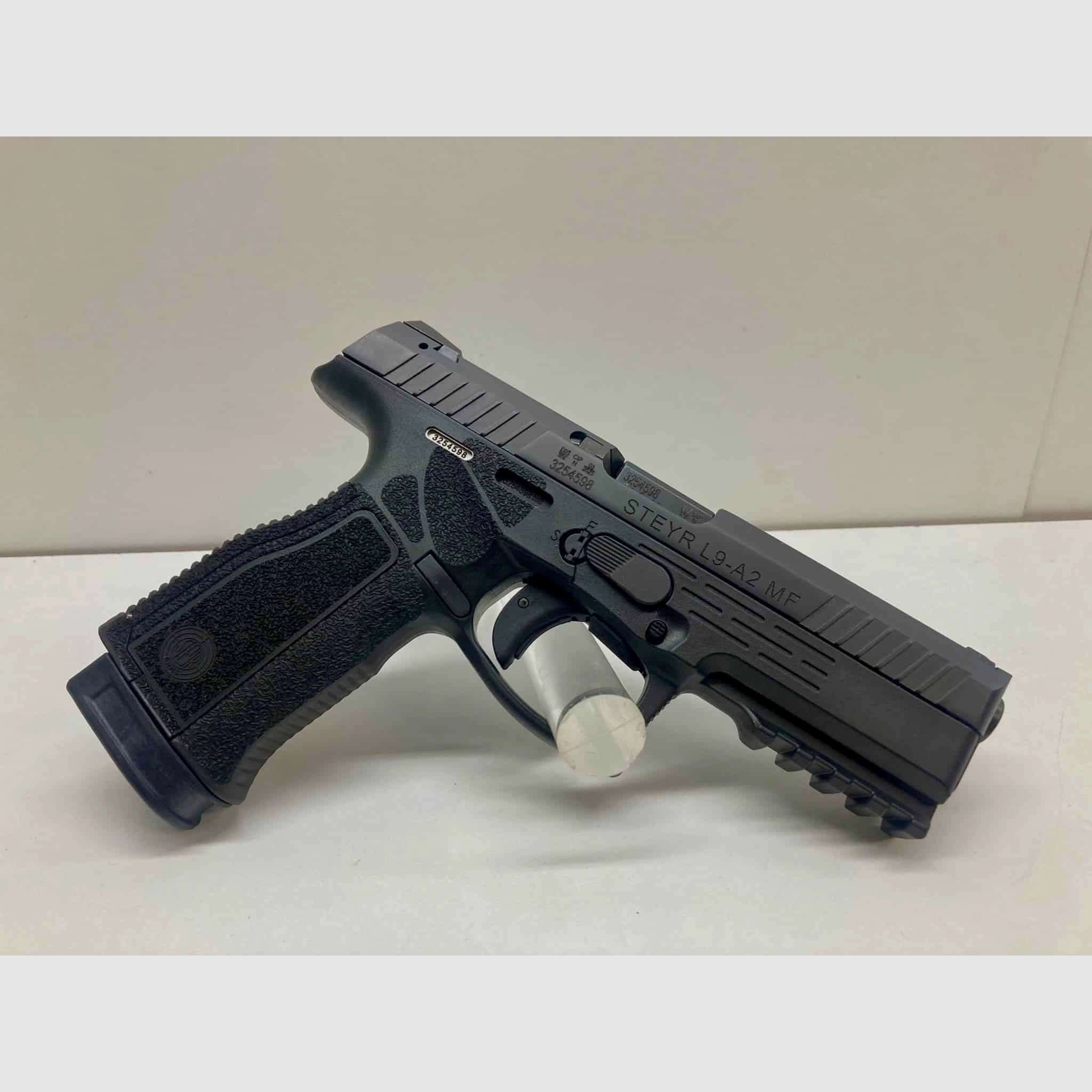 Pistolet STEYR L9-A2 MF, zdjęcie 2 z 6