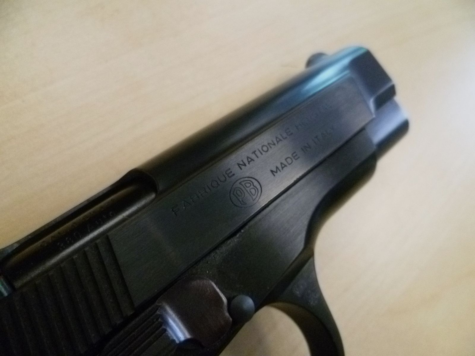 Pistole FN Beretta BDA-380  -  9 mm kurz
