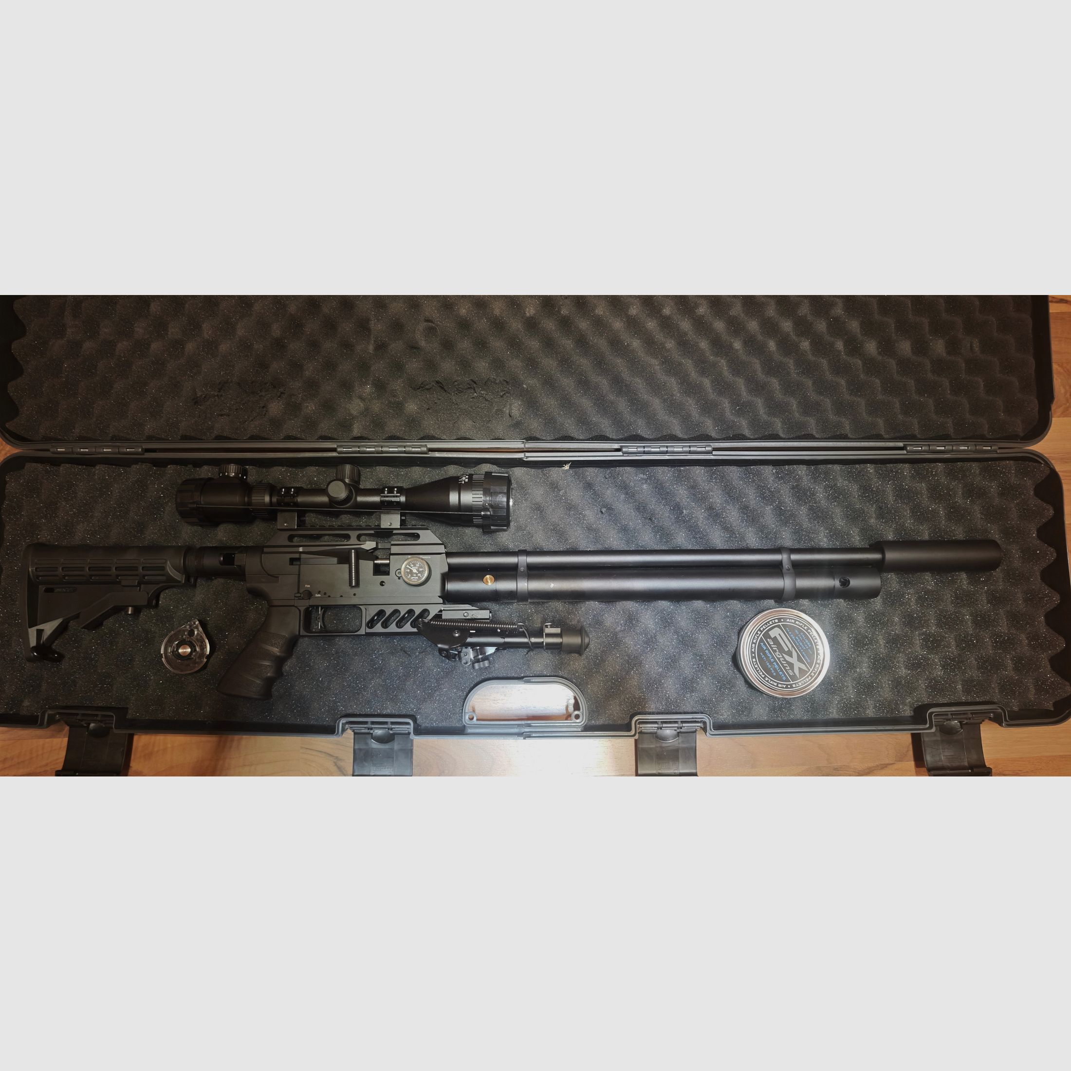 FX-Dreamline Tactical con marca F, calibre 7,62mm Diabolo, imagen 1 de 4