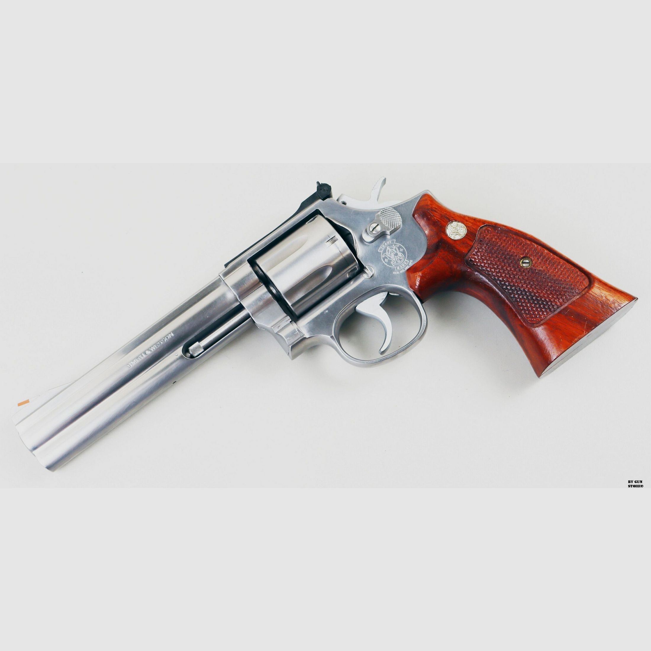 Revolver Smith & Wesson mod. 686 NO DASH cal. 357 mag serial no. AEY9495, image 2 of 10