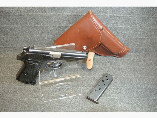 Walther PP / 2X Magazin / Holster