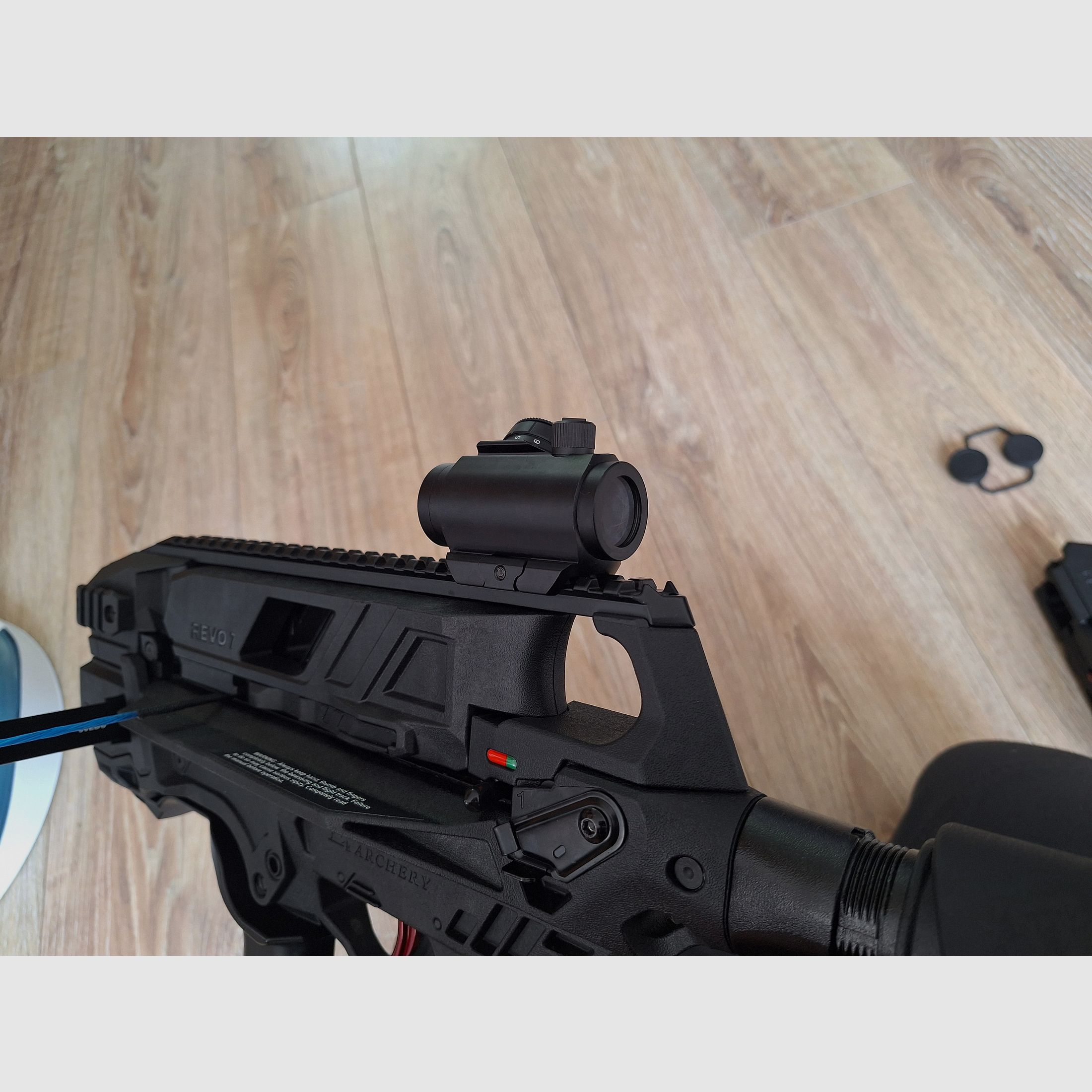 EK Archery REVO 7 Armbrust mit viel Zubehör