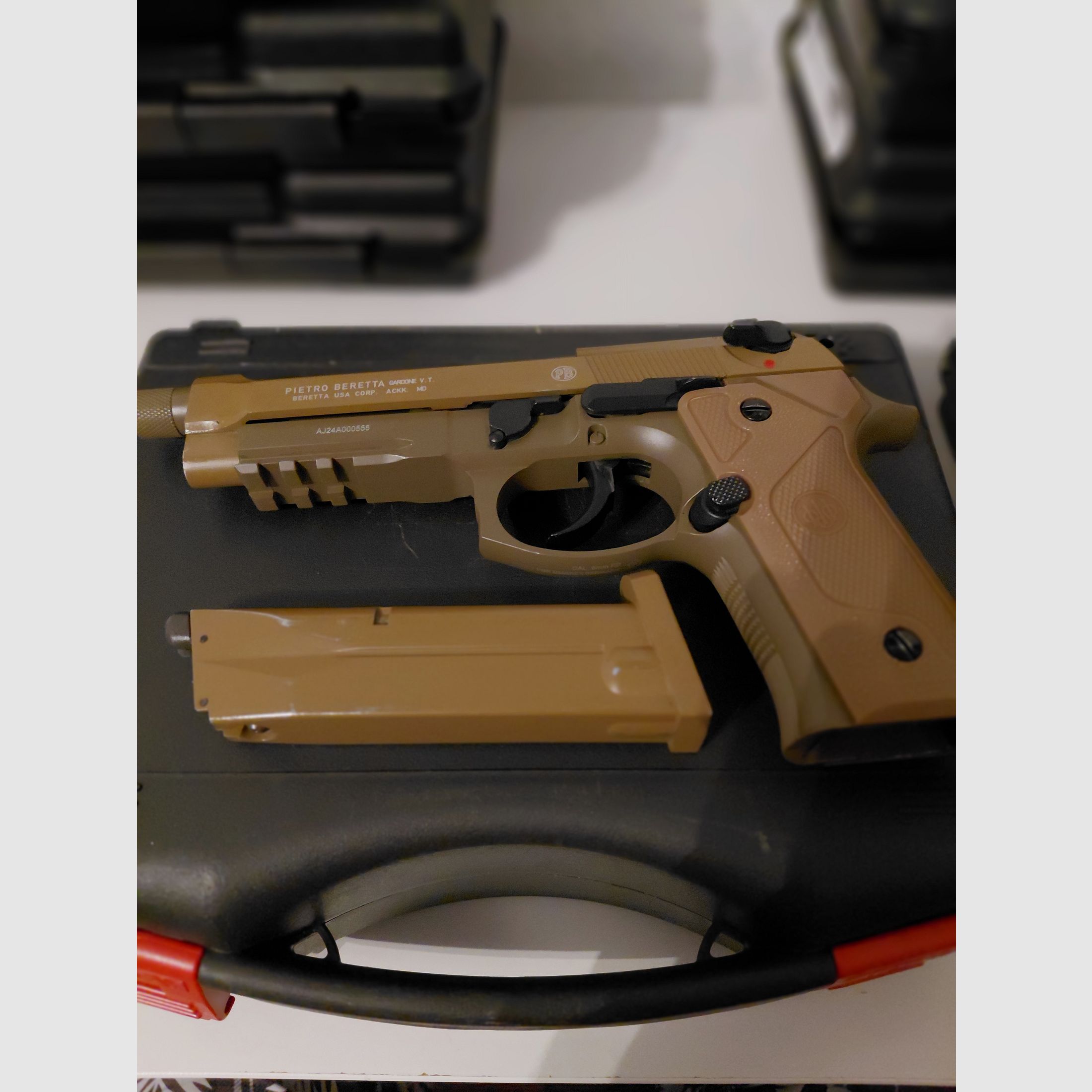 Beretta air Soft 6mm Co 2 Gas 