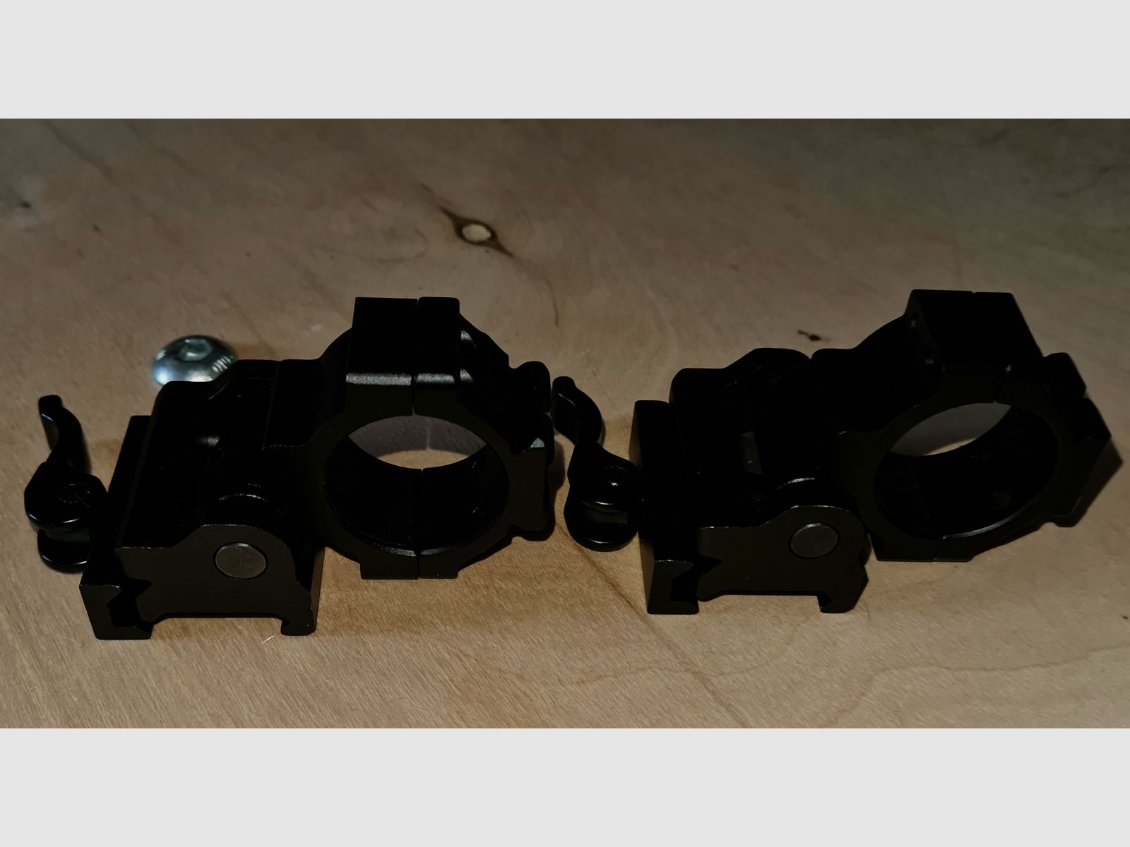 Mounting rings with quick release (Quick Detach/QD),