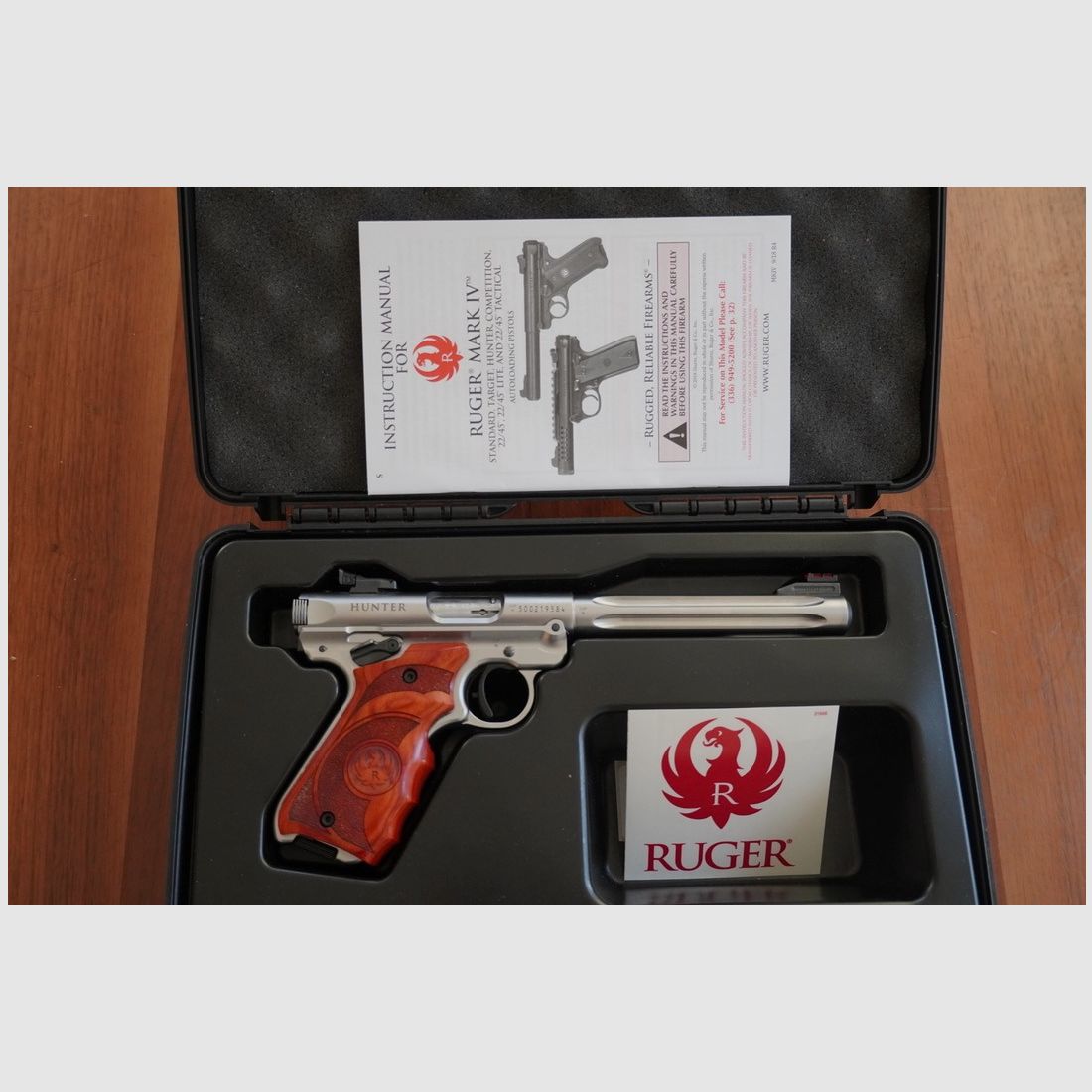 Ruger MARK / MK IV Hunter 6.88" stainless steel in caliber .22lr