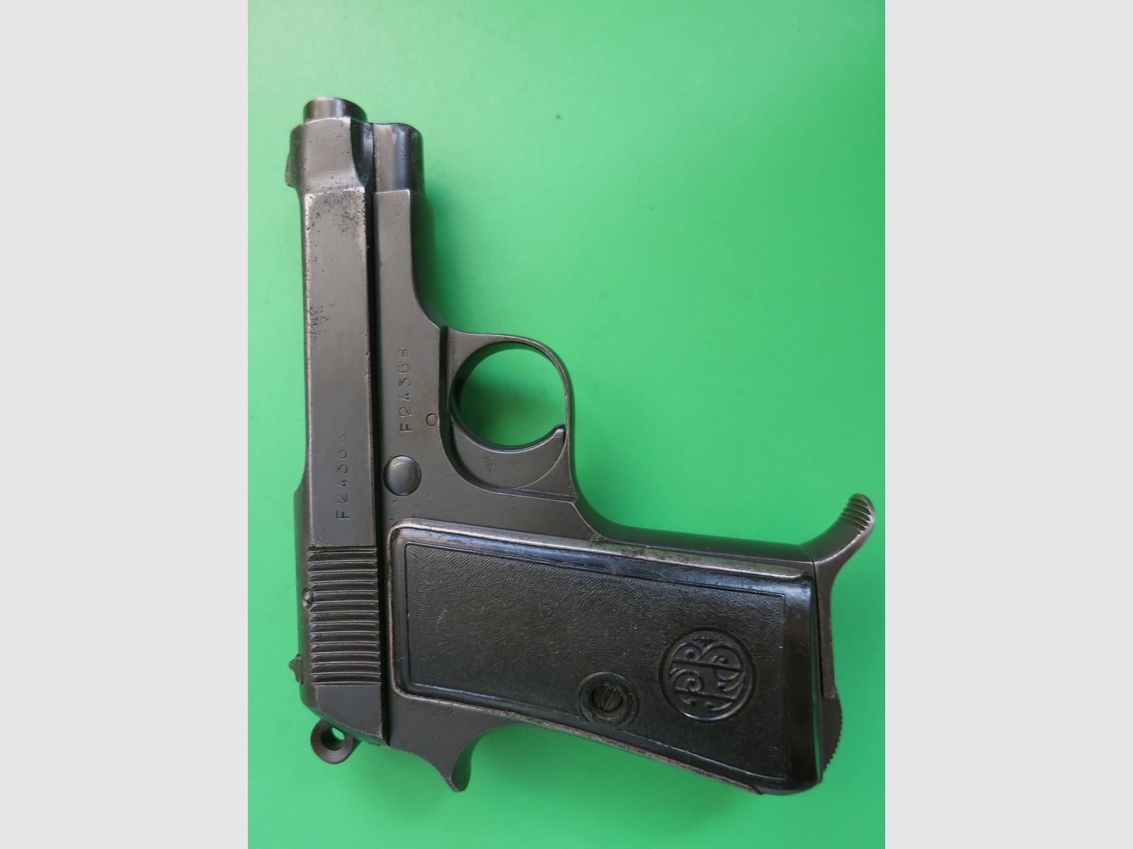 Pistola semiautomática Beretta M1934, 9 mm Corto (380 Auto), Luftwaffe/Heer #33