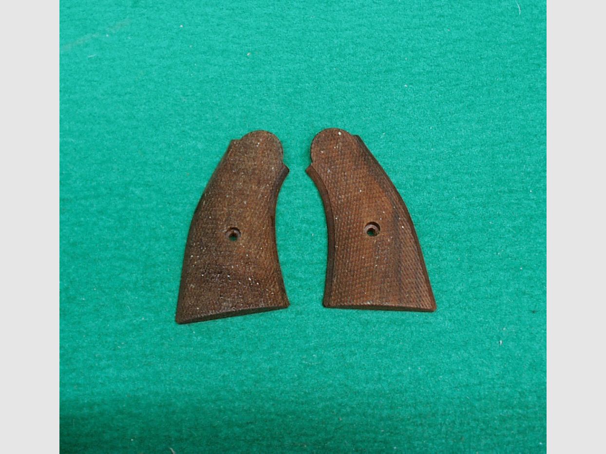 Griffschalen Holz, mit Fischhaut