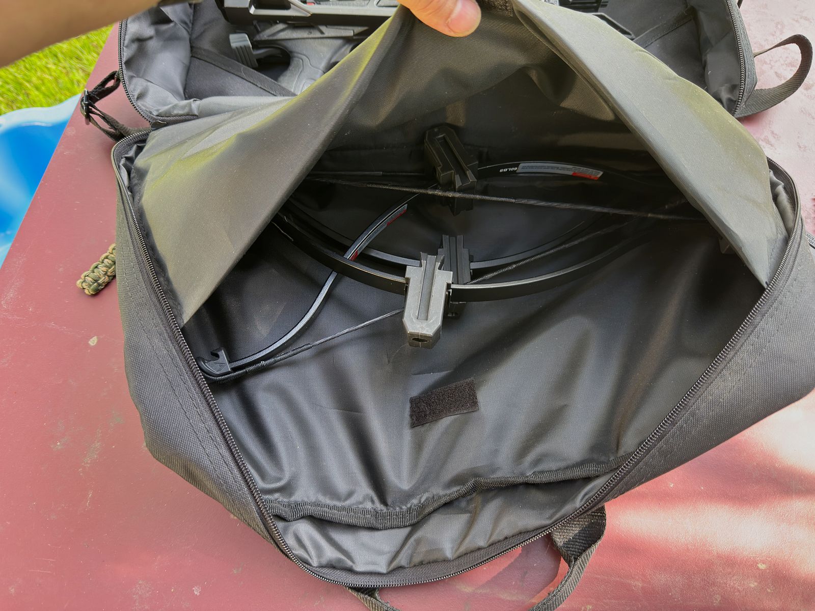 Ultrakomplettpaket EK Archery Vlad Repetierarmbrust mit 8 Schuß Magazin, Tasche, 30, 60 und 90 lbs Bogen, 6 Speadloader, Reddot, Ersatzsehenen, Pfeile usw.