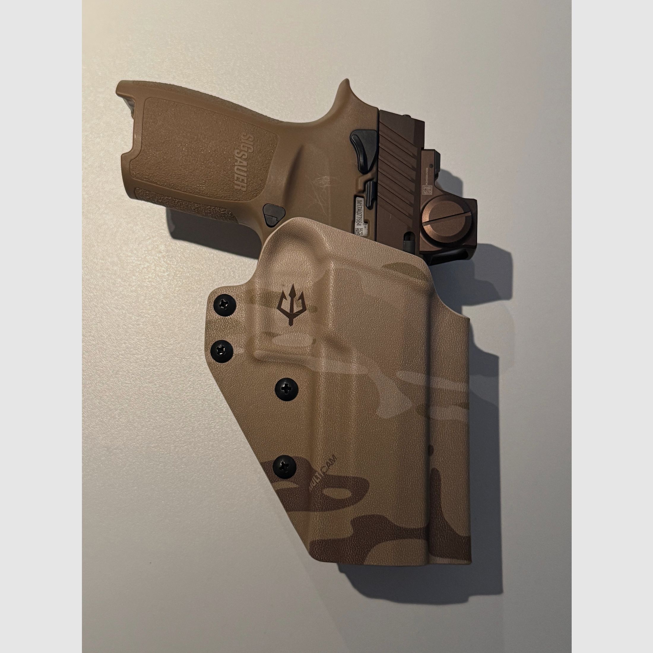 Sig Sauer P320 M17 9mm + Romeo-X FDE + BlackTrident Holster