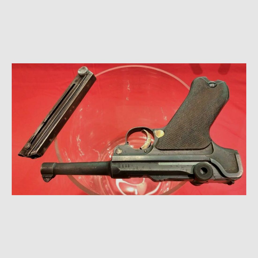 Deutsche Waffen- und Munitions P08 (Altdeko)