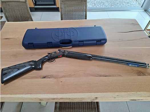 Beretta 688 Black Sporting over-and-under shotgun like new