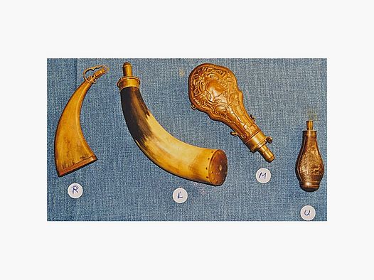 HISTORISCHE PULVERFLASCHE