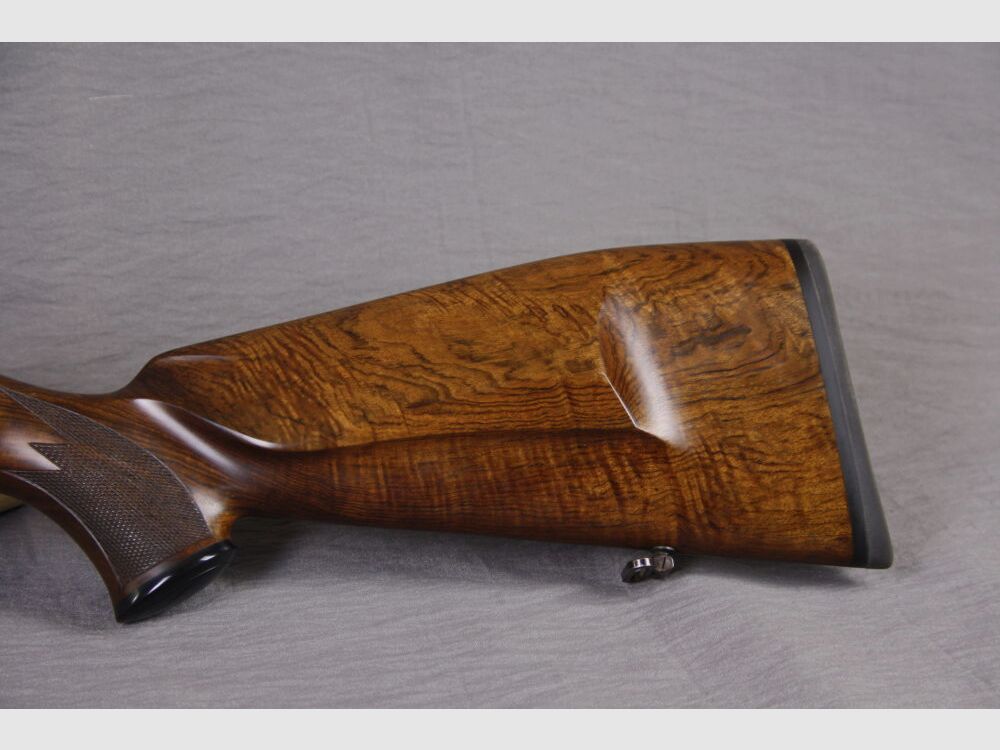 Blaser R93 / Calcio incluso sistema // Legno di lusso!