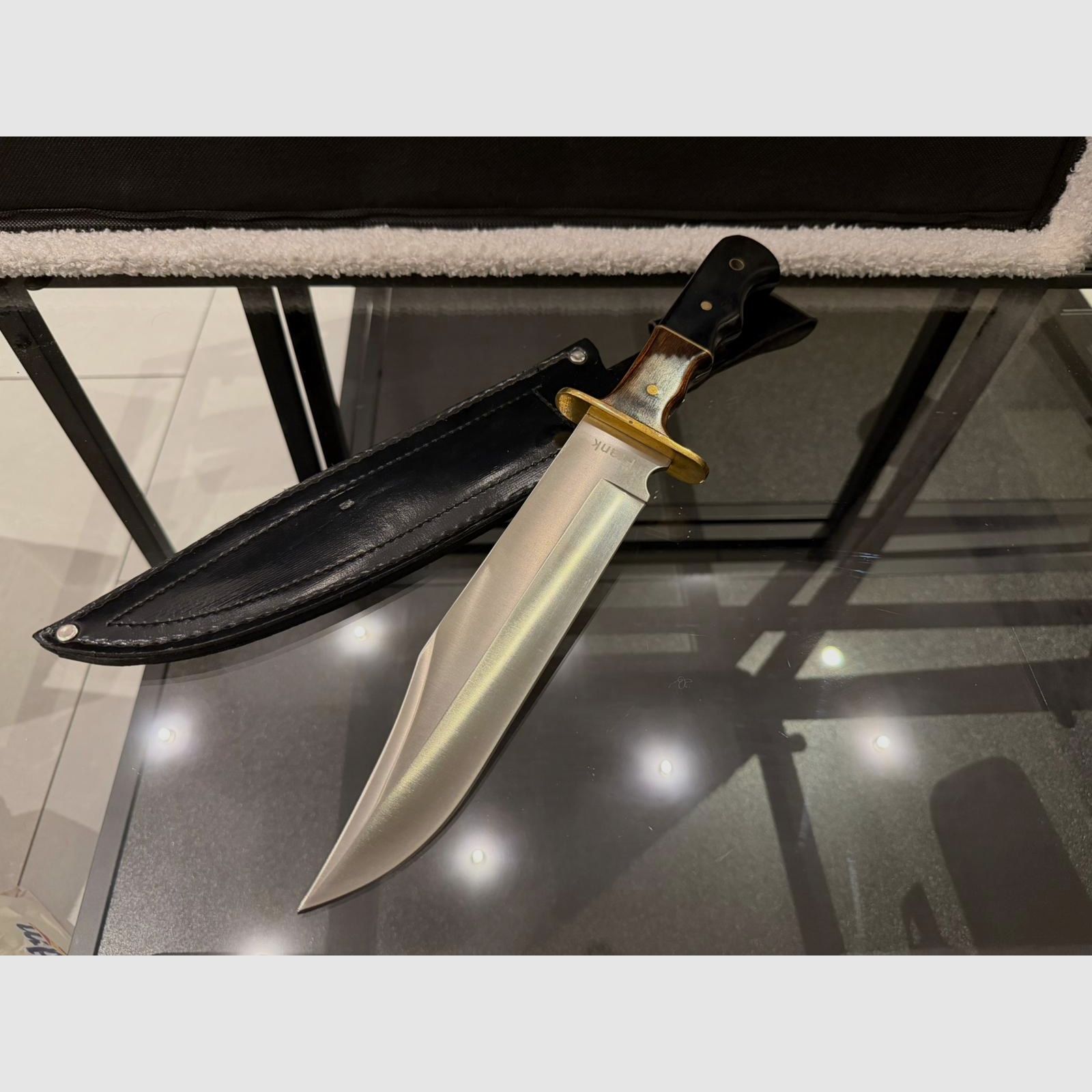 High-quality hunting / Bowie knife with leather sheath