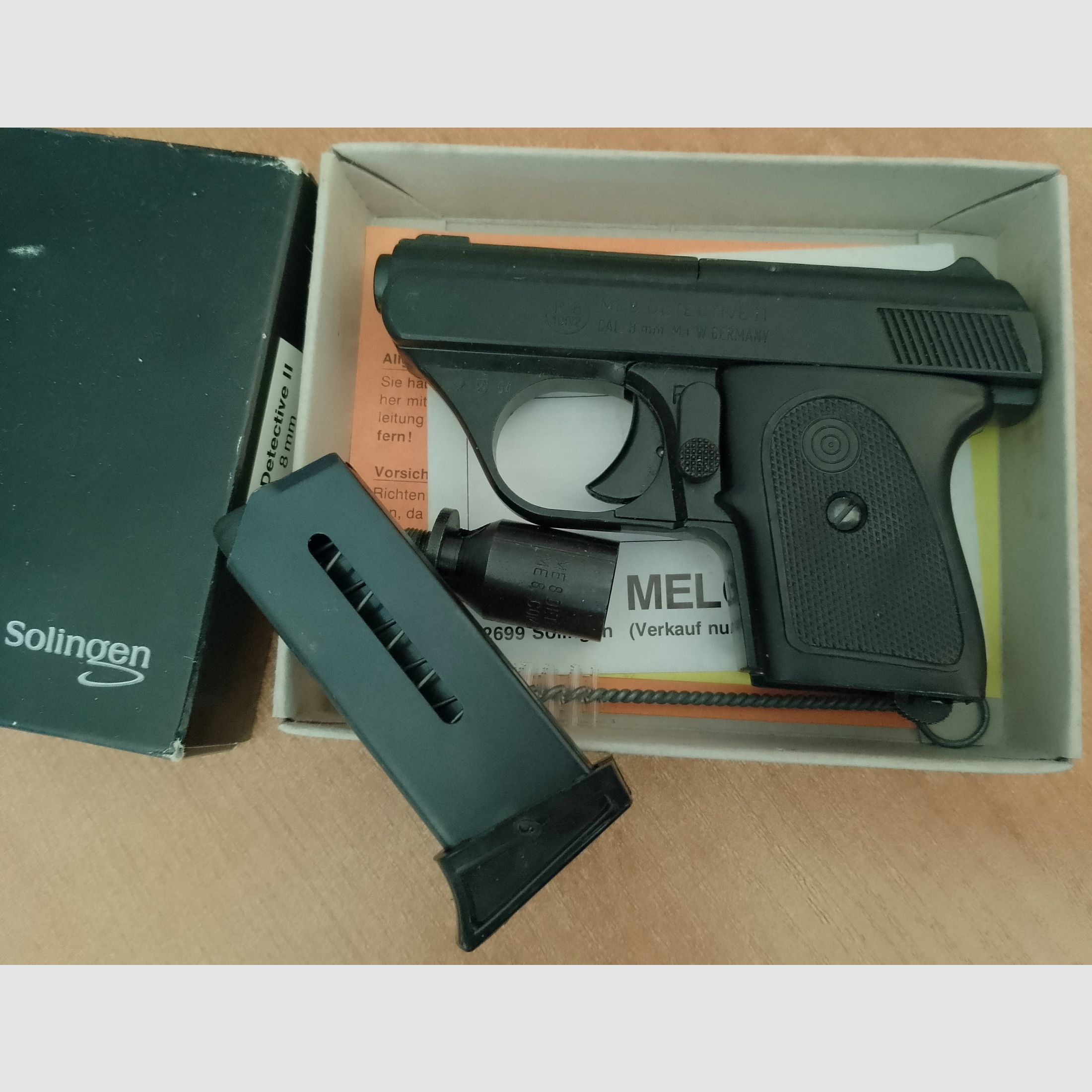 Seltene ME 8 Detective 8mm Knall im PTB 100/2 mit Verpackung!