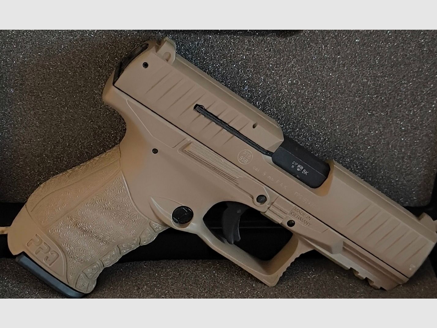 Schreckschuss, SRS - Waffe 9mmPAK, Walter PPQ M2 Farbe FDE & Original Walter Koffer 