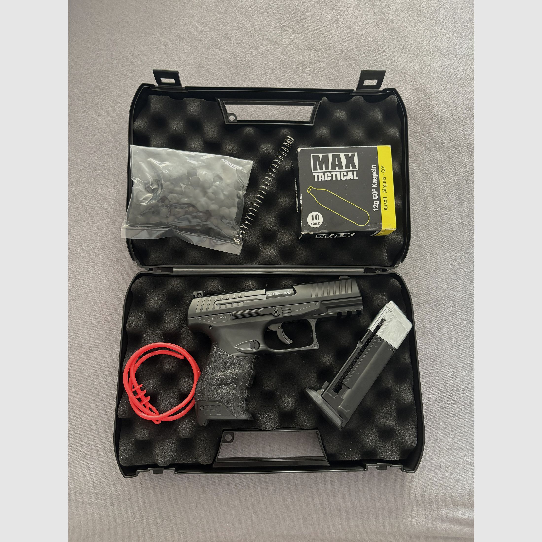 Walther PPQ M2 CO2-RAM Pistole Kal. 43 schwarz inkl. Rubber Balls, CO2 Kapseln