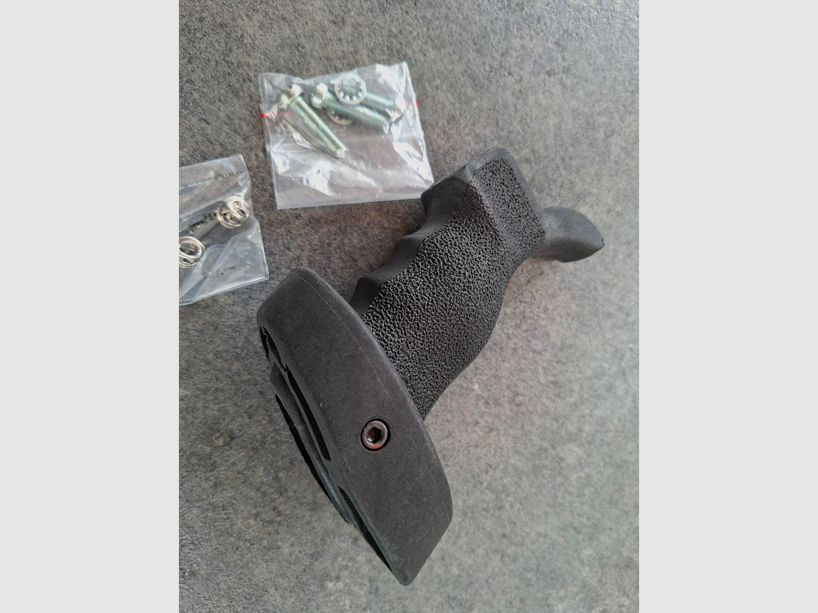 Oberland Arms AR15 ergonomic grip