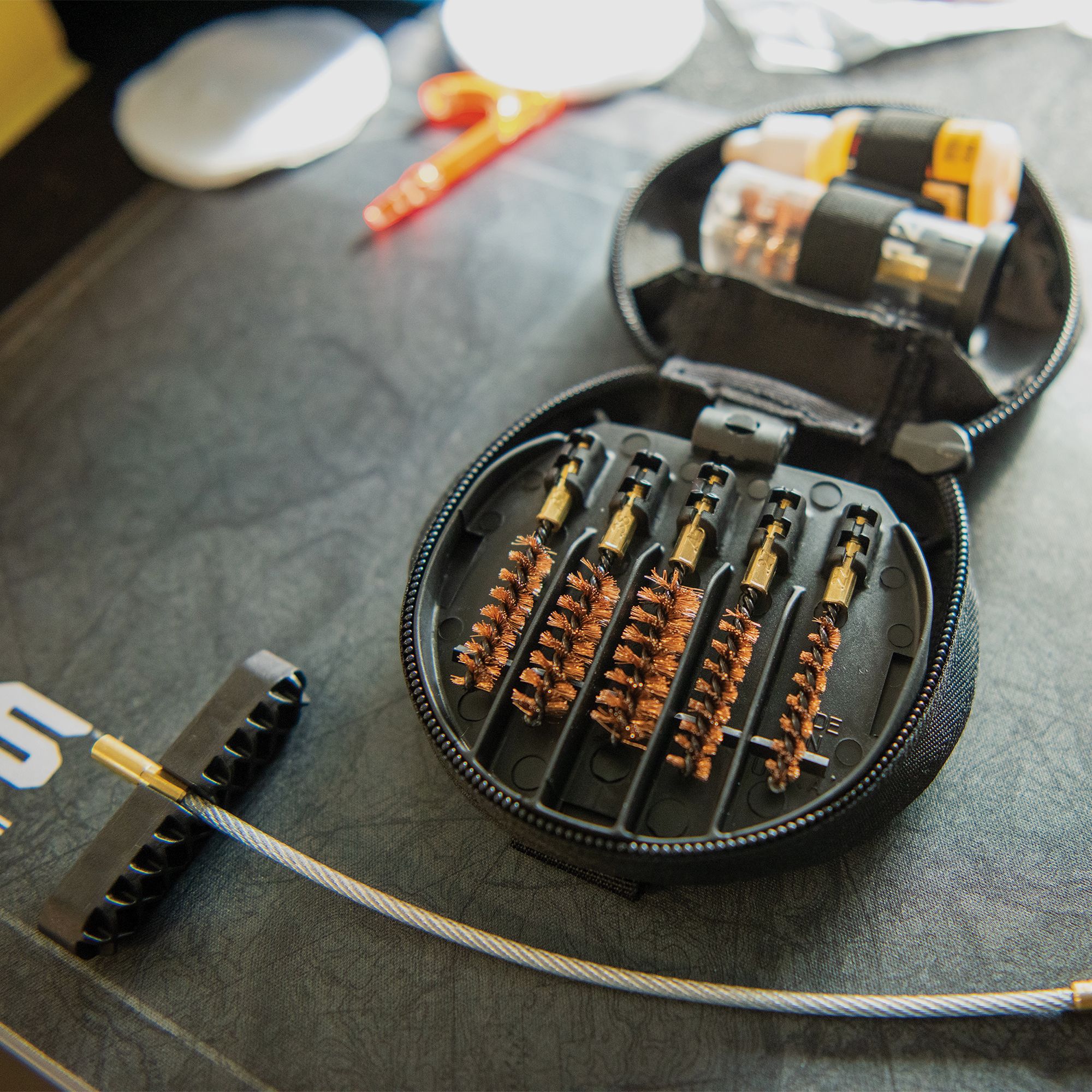 Otis Tactical Zestaw do czyszczenia dla .22/.223, .270, .30/.308/30-06/30-30, .38/9mm, .45 cal, .12 w tym torba