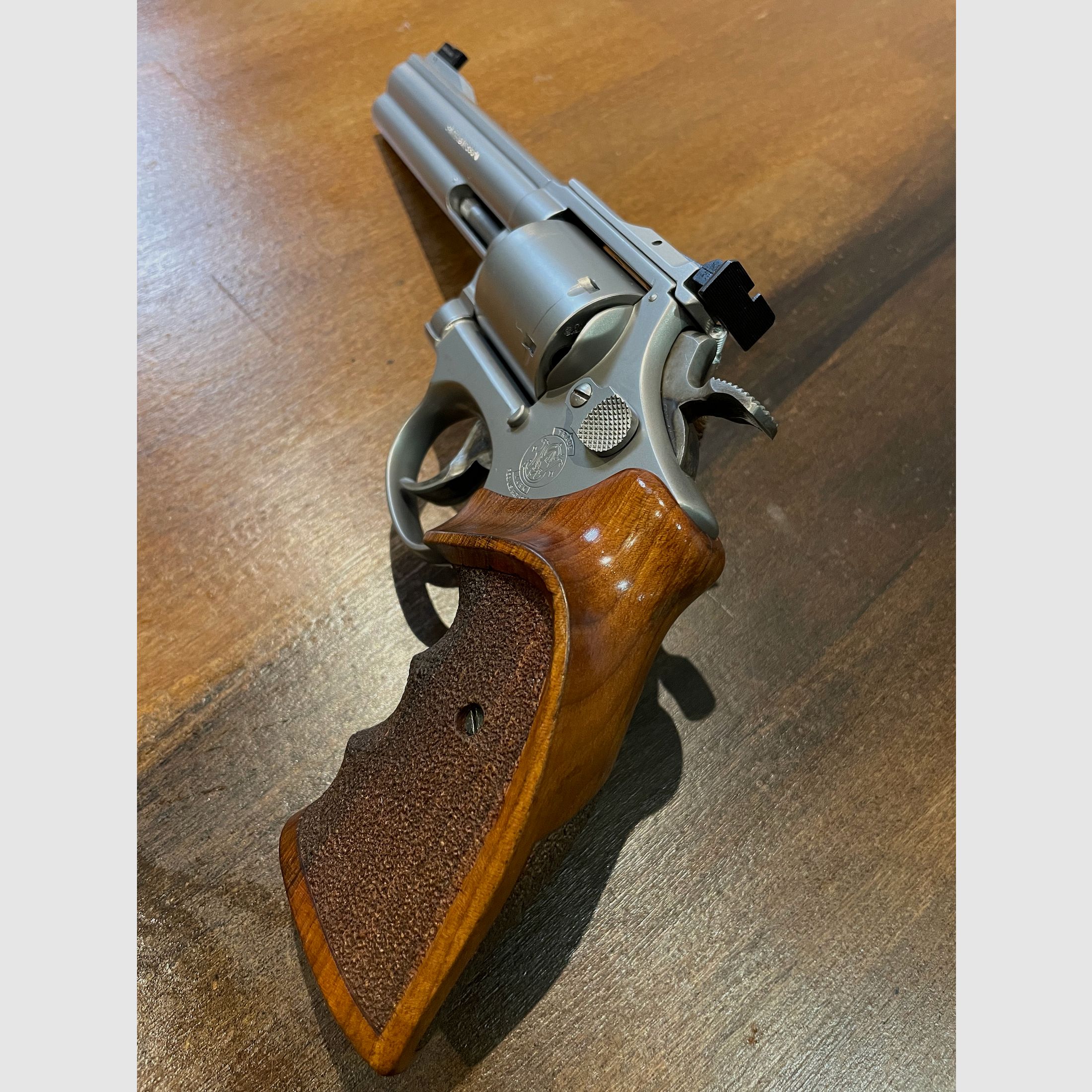 Smith & Wesson Revolver Mod. 617 Euro Sport Cal. .22 l.r 6