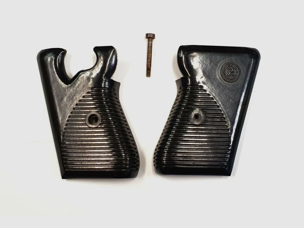 Pistola Ceska Zbrojovka CZ50/70 Pannelli Grip in Plastica Neri