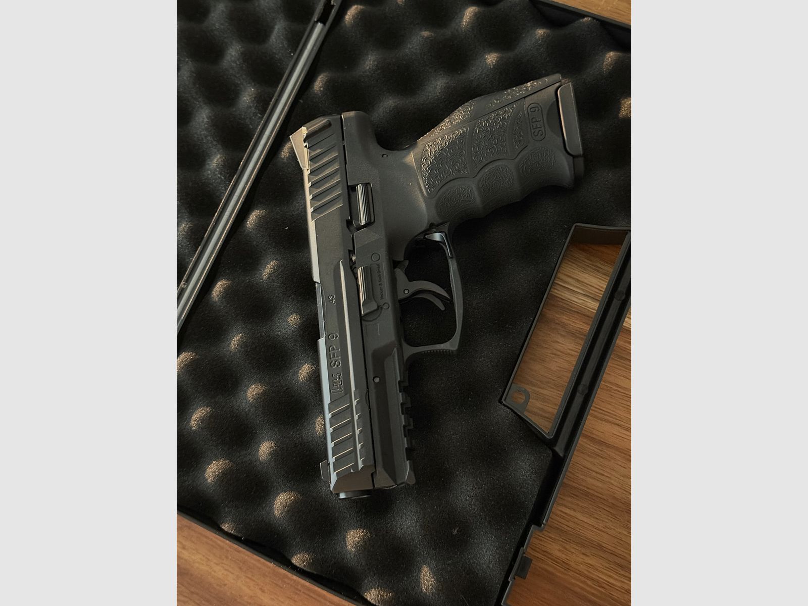 H&K SFP9 T4E marqueur CO₂ au calibre .43 de Umarex.