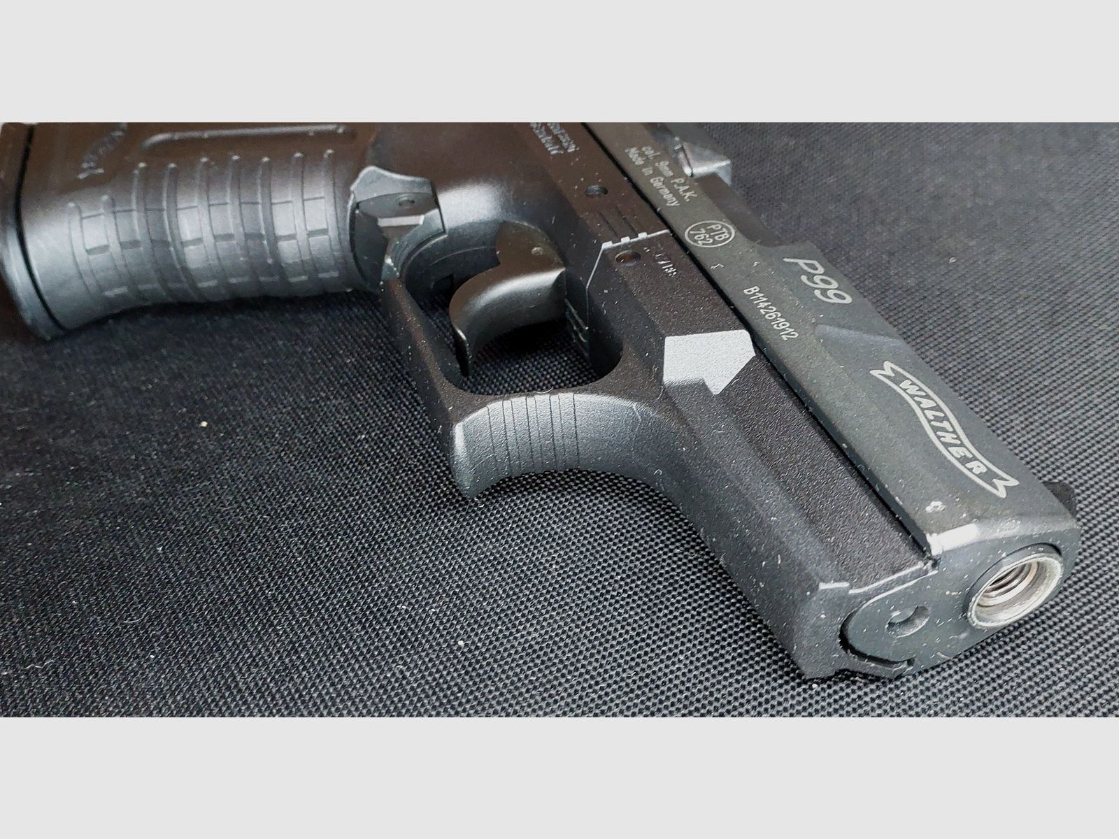 Walther P99 blank firing pistol 9mm P.A.K. (PTB 762) P 99
