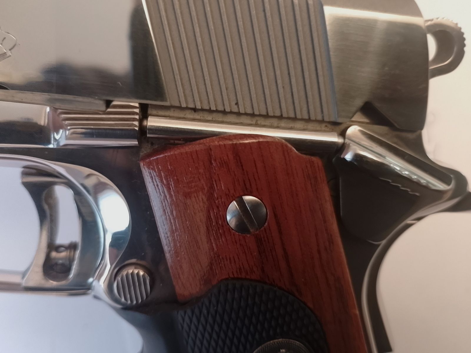 Colt Gold cup  45 ACP National Match Crome version 1 a état