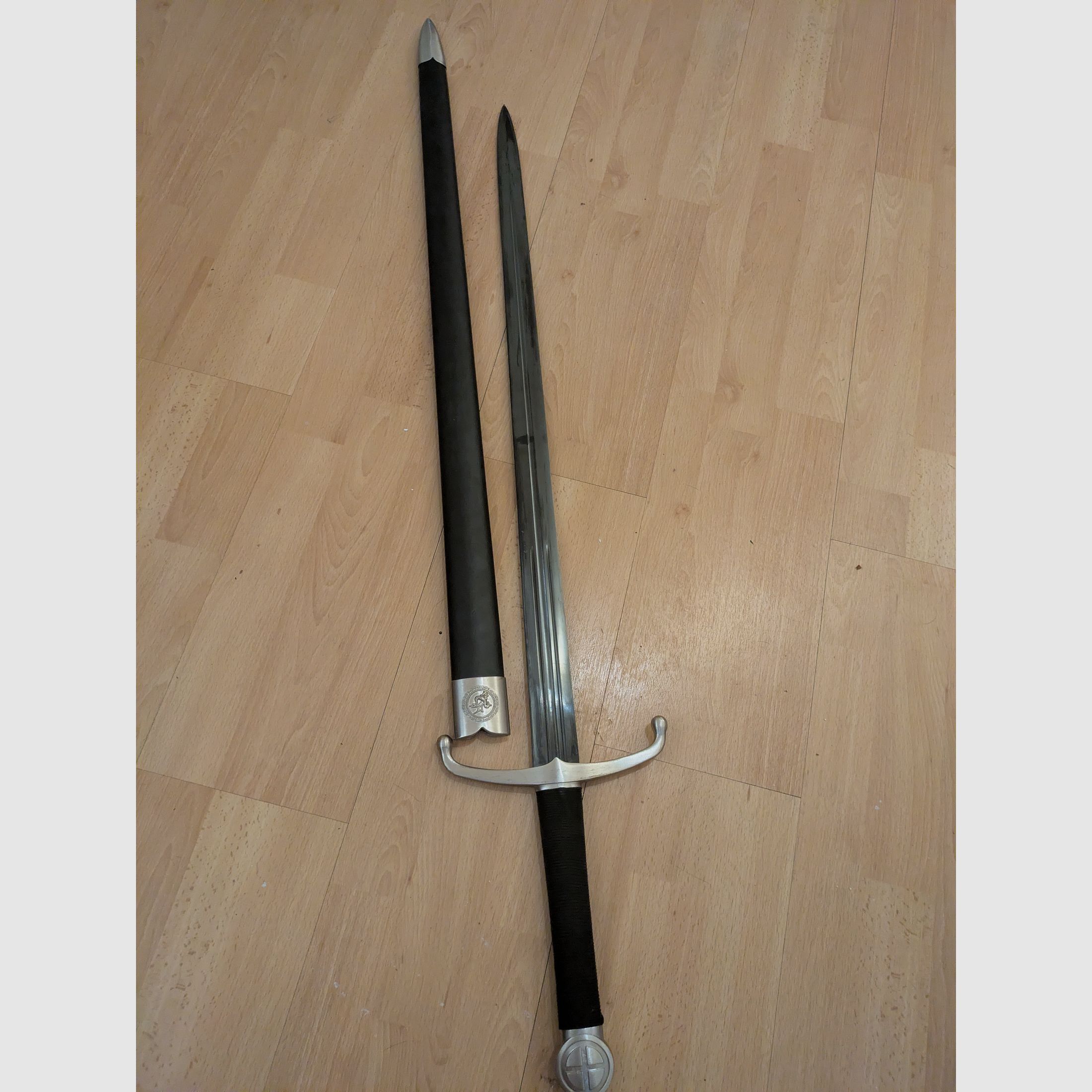 Épée médiévale avec fourreau - env. 80 cm de lame - Noir