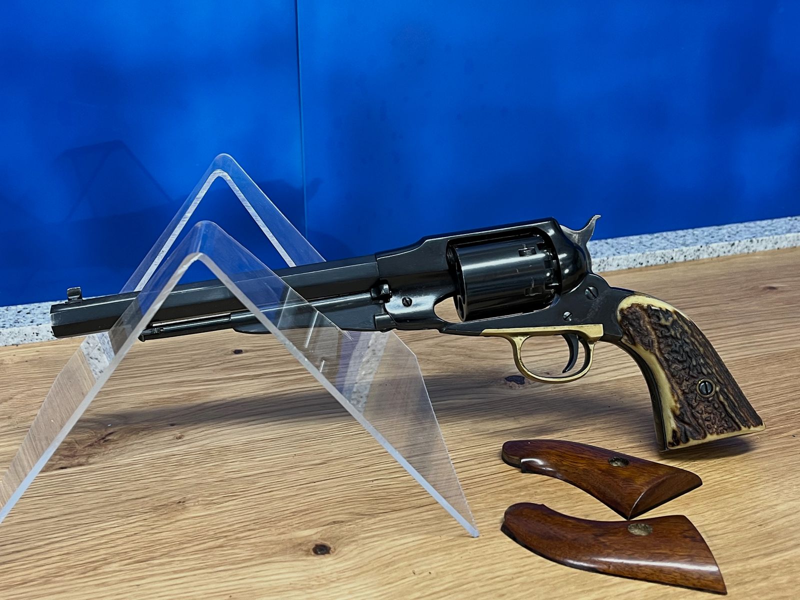 Vorderlader Revolver , Bild 3 von 5