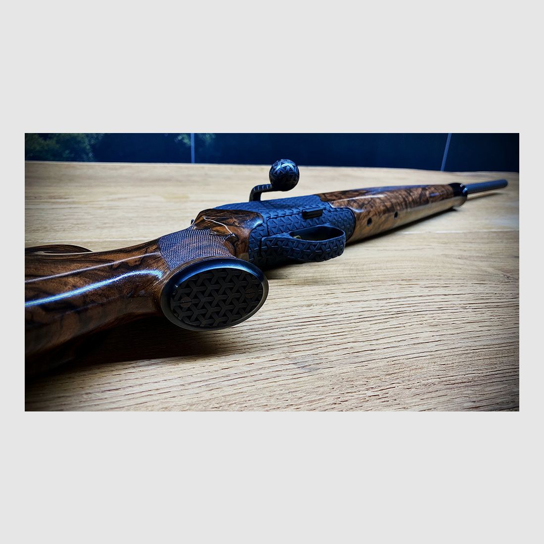 Blaser R8 Custom Grade 2 / HK 10 / Abzug vergoldet / .308 Win / Volltexturierung / TRAUMWAFFE