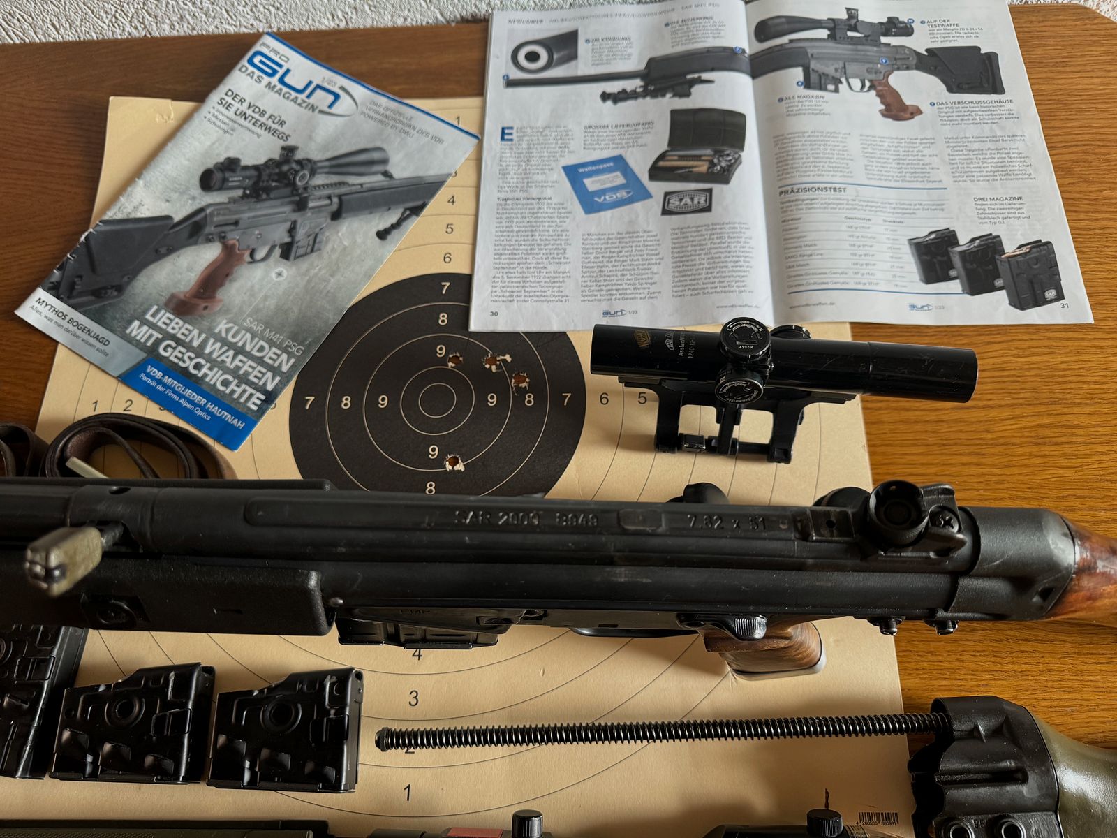 Fusil auto-chargeur SAR 2000, (G3) avec lunette / viseur point rouge en 308 win.