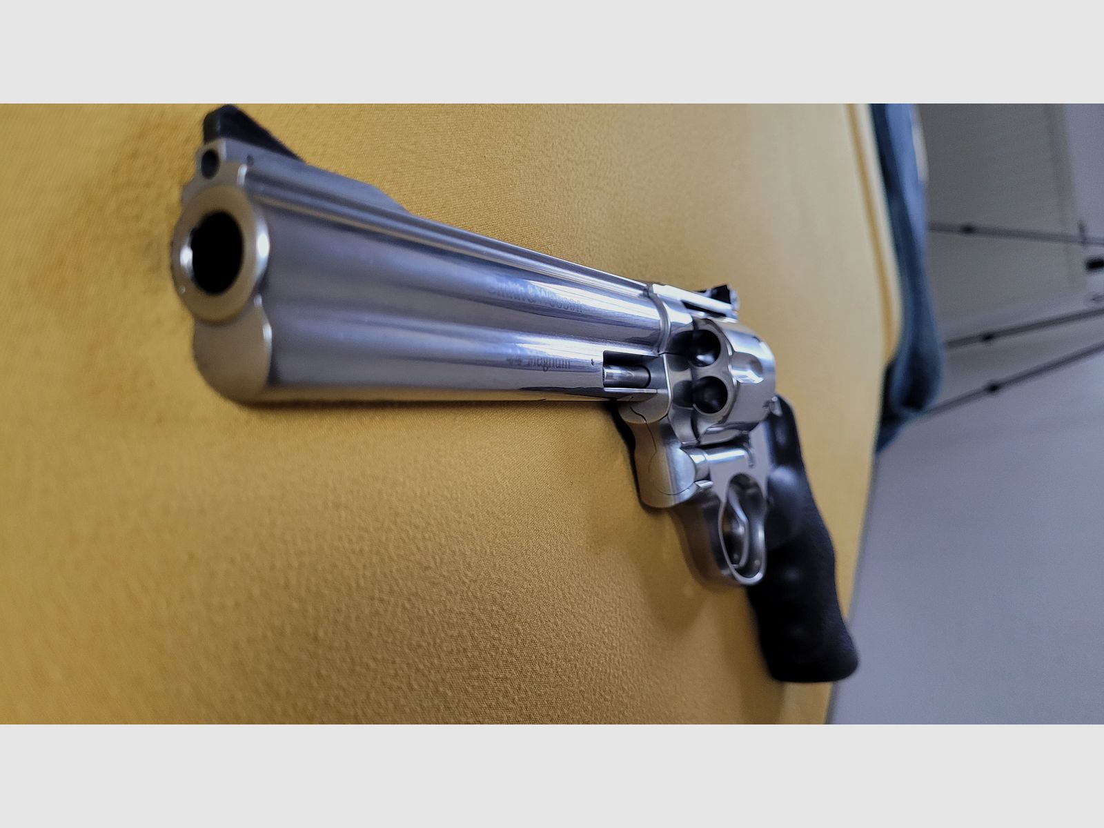 44 Magnum Smith & Wesson Revolver 629-5 Classic