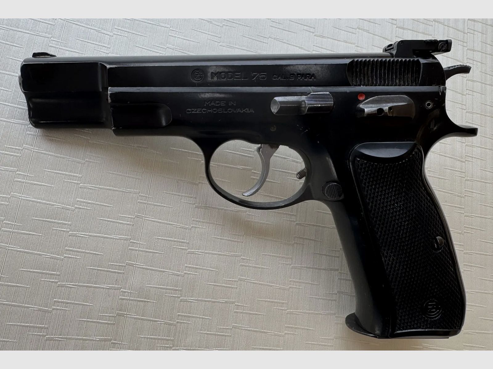 Brünner CZ 75, Kaliber 9mm Luger