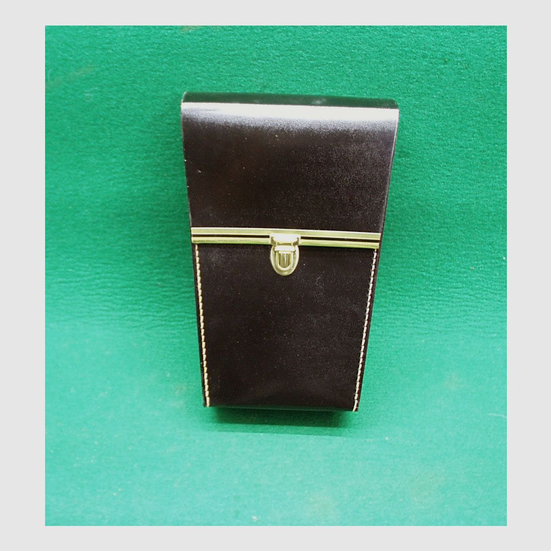 unknown binocular case