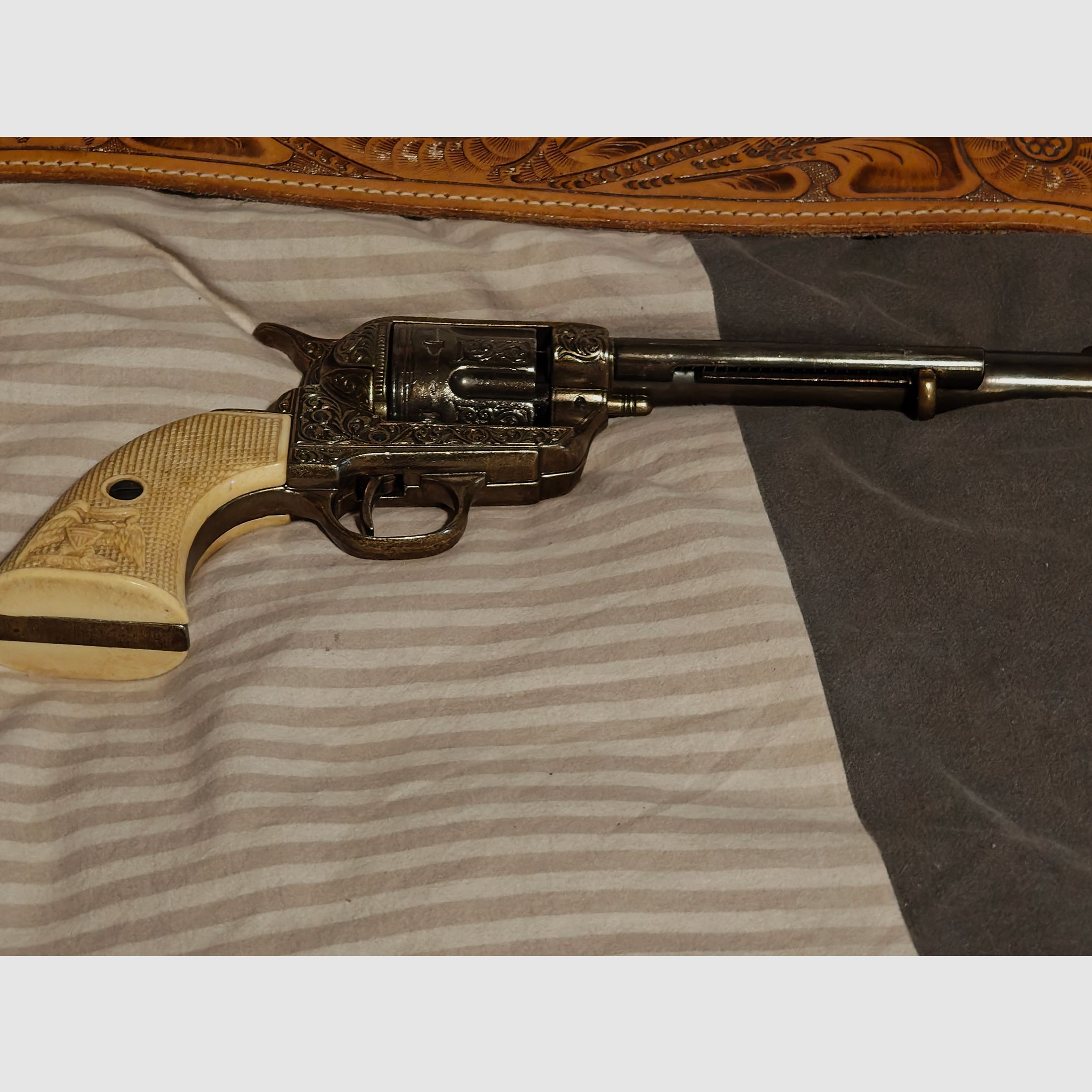 Weihrauch Western Single Action (SAA) revolver with the PTB 788 with white grip panels