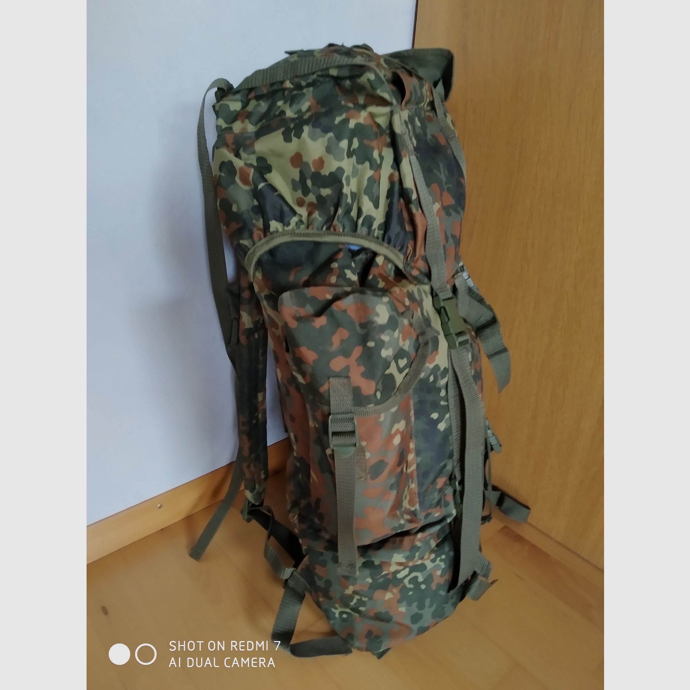 Imitat BW - Kampfrucksack, Volumen 65 l, Flecktarn