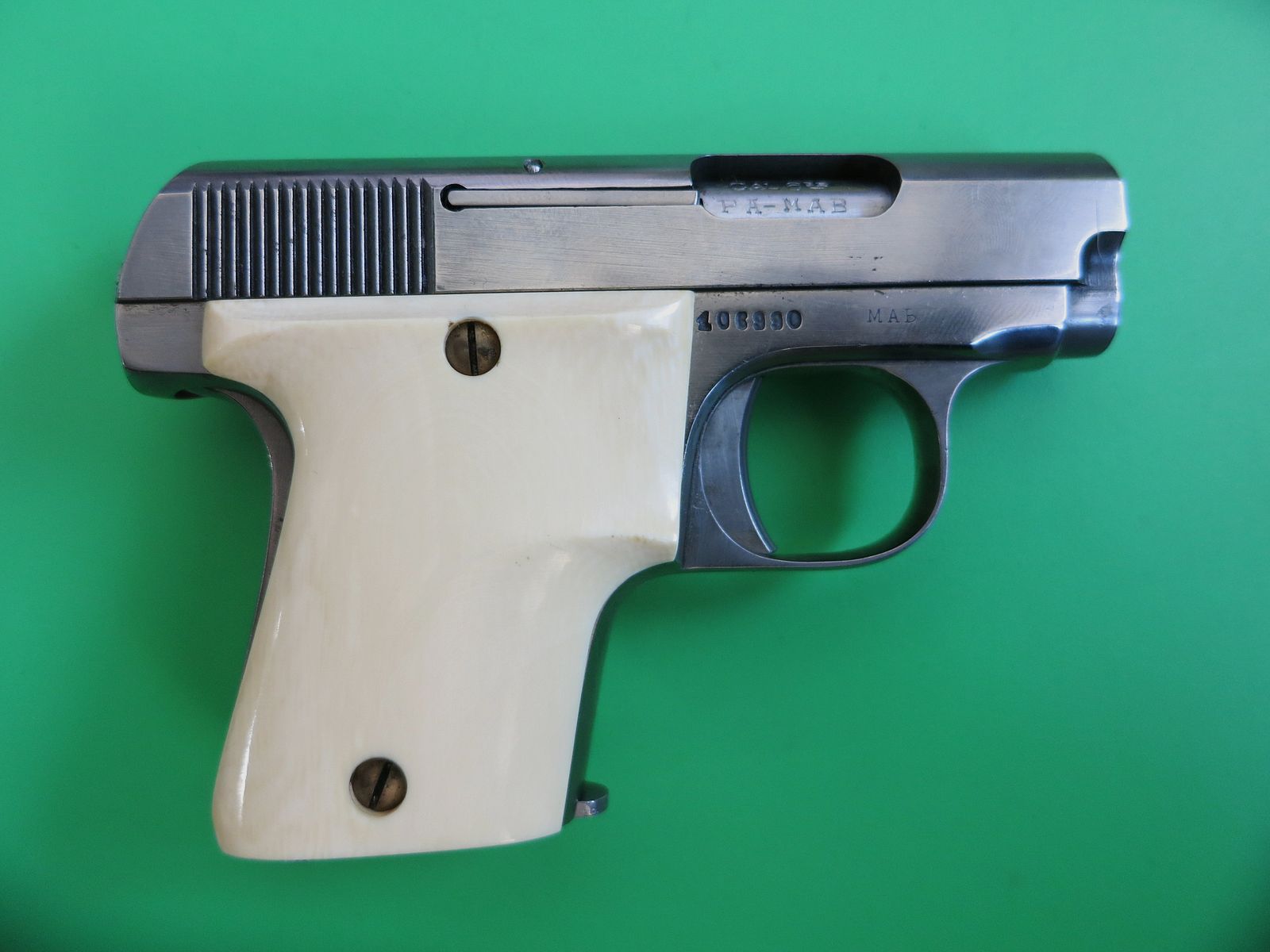 MAB (Manufacture d'Armes de Bayonne) Model Brevet "A", Typ 2 Nikiel, kal. 6,35 mm - broń kolekcjonerska #87, zdjęcie 2 z 2