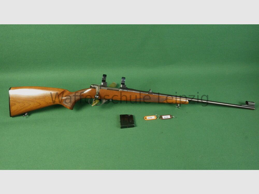 CZ 527, image 3 of 3