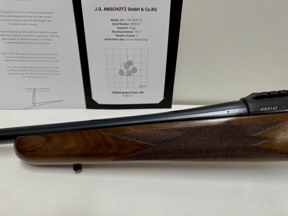 Anschütz 1782 Classic Pro Black Line - Armi Friedrichs