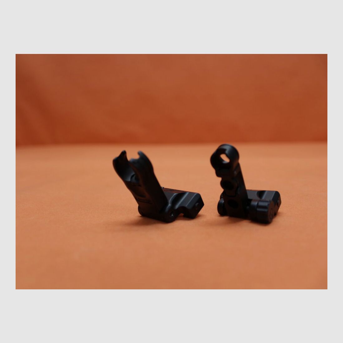 Recknagel Era-Tac Notvisierung (T0541-2355) w stylu HK, 1,35 mm muszka, czarny aluminium do profilu Picatinny, z składanym celownikiem