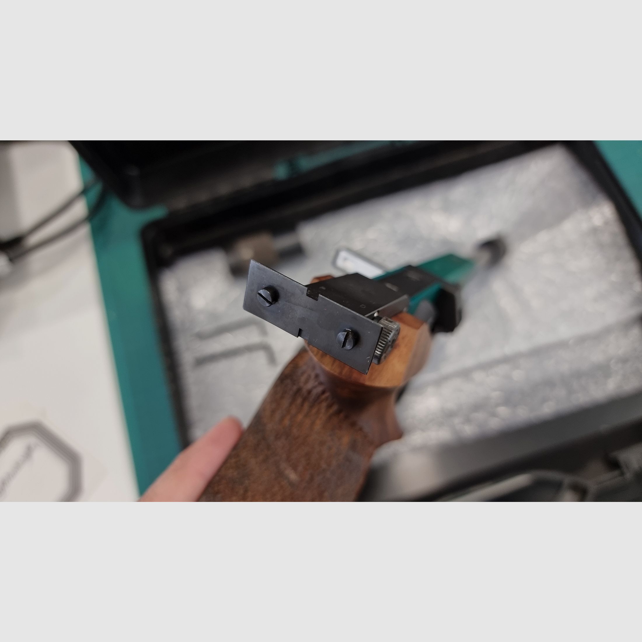 BRNO Aeron B96 -CO2 Luftpistole- FÜR TEILE