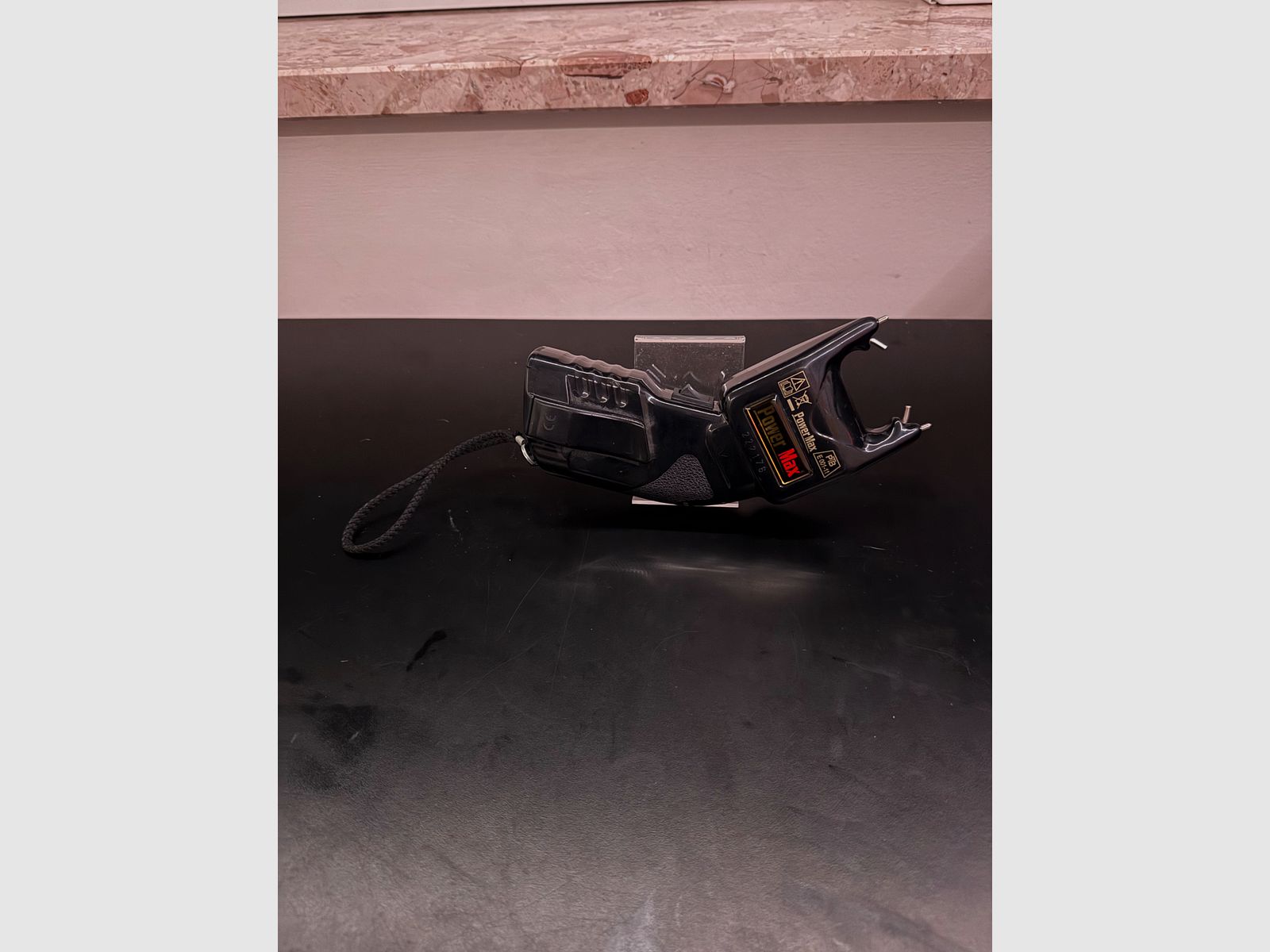 Elektroschocker Power Max 500.000 Volt mit PTB Prüfzeichen (Schwarz) (Neu), Bild 1 von 3