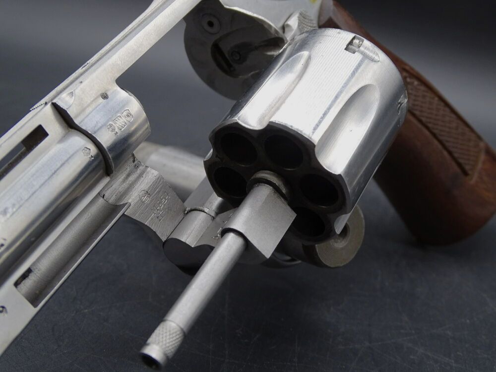 Rossi Mod 851 Revolver 4" Kaliber .38 Special	 Mod 851