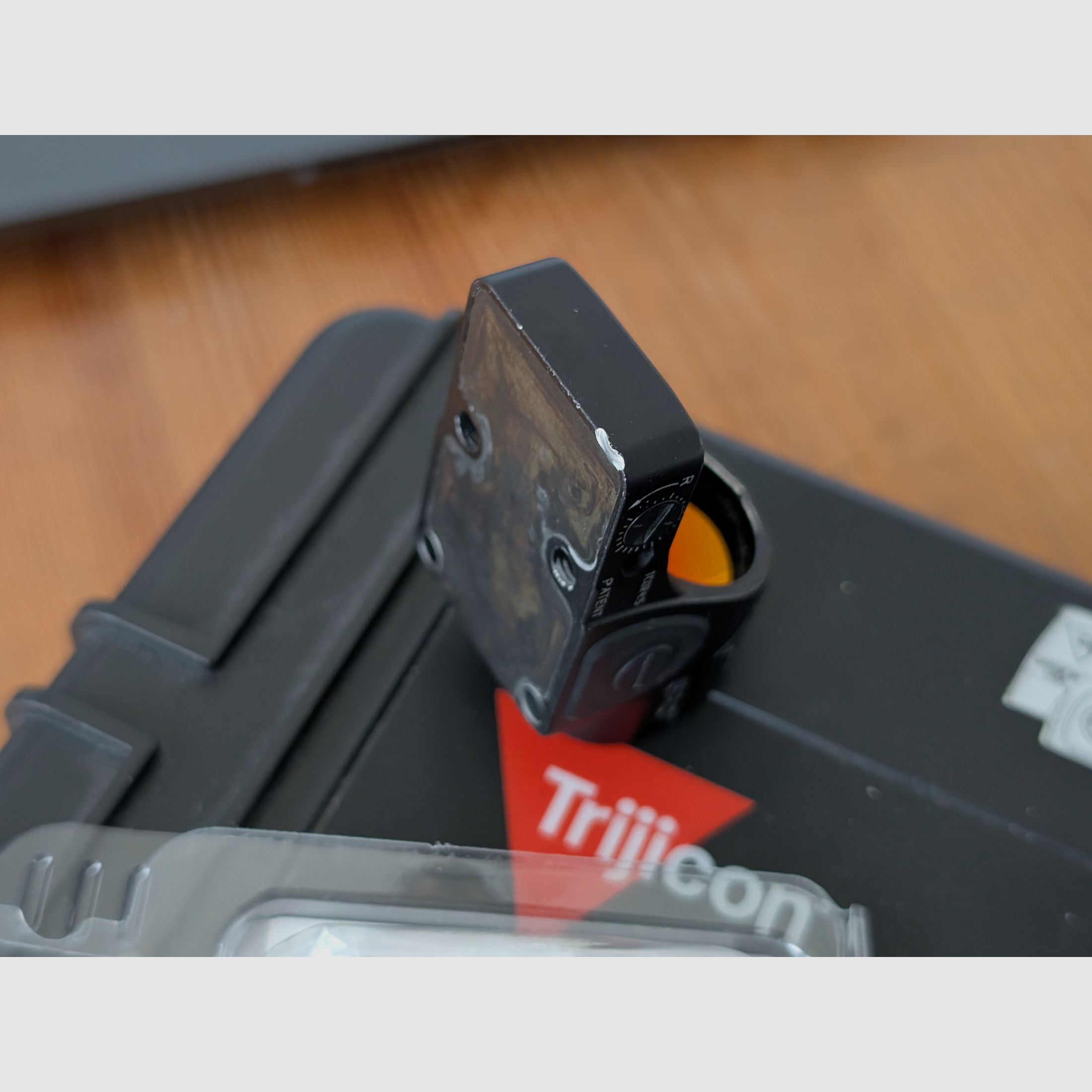 Original Trijicon SRO 2.5 MOA Mini Red Dot