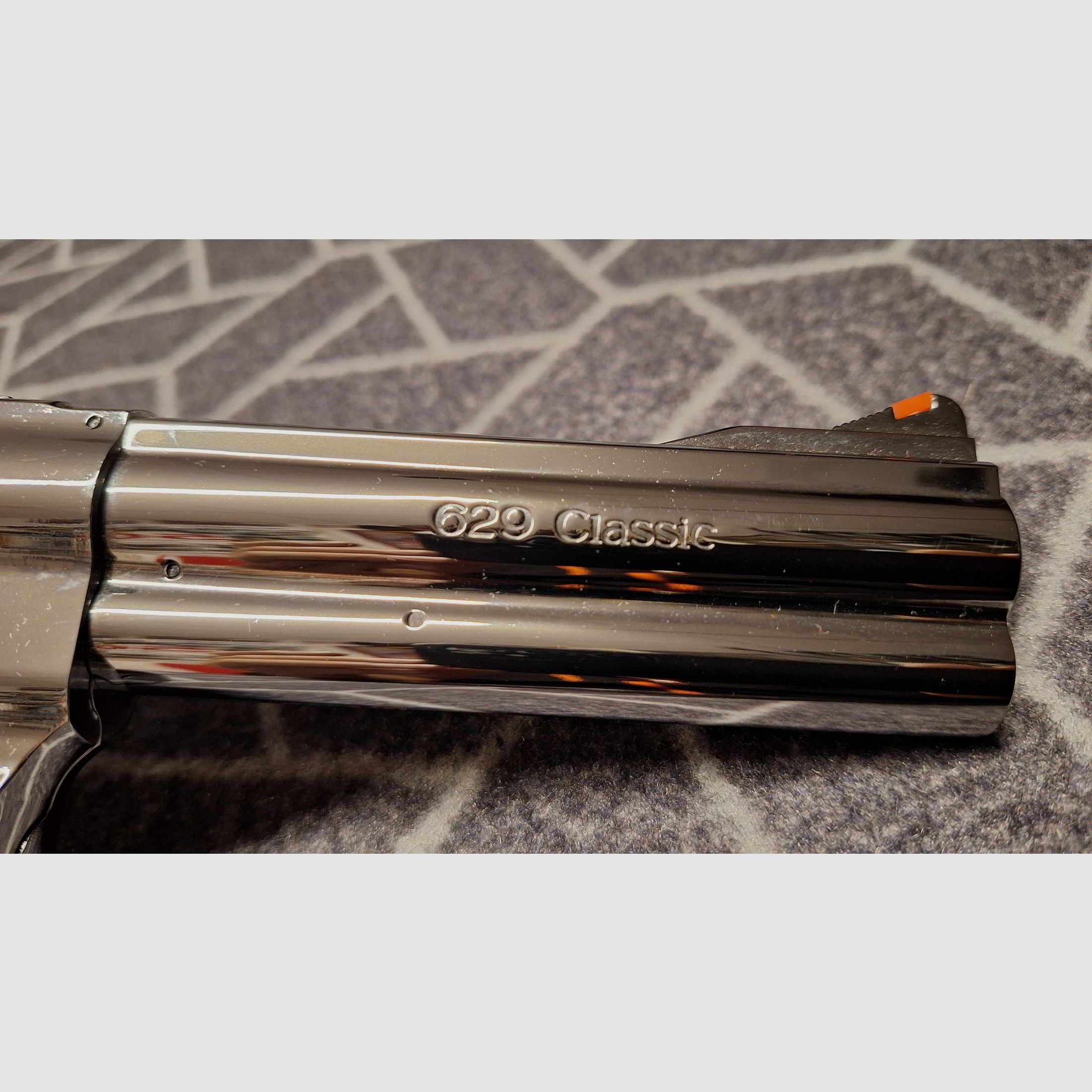 Smith & Wesson 629 Classic 5 Zoll Steel-Finish Co2-Revolver Kaliber 4,5 mm Diabolo NEU!