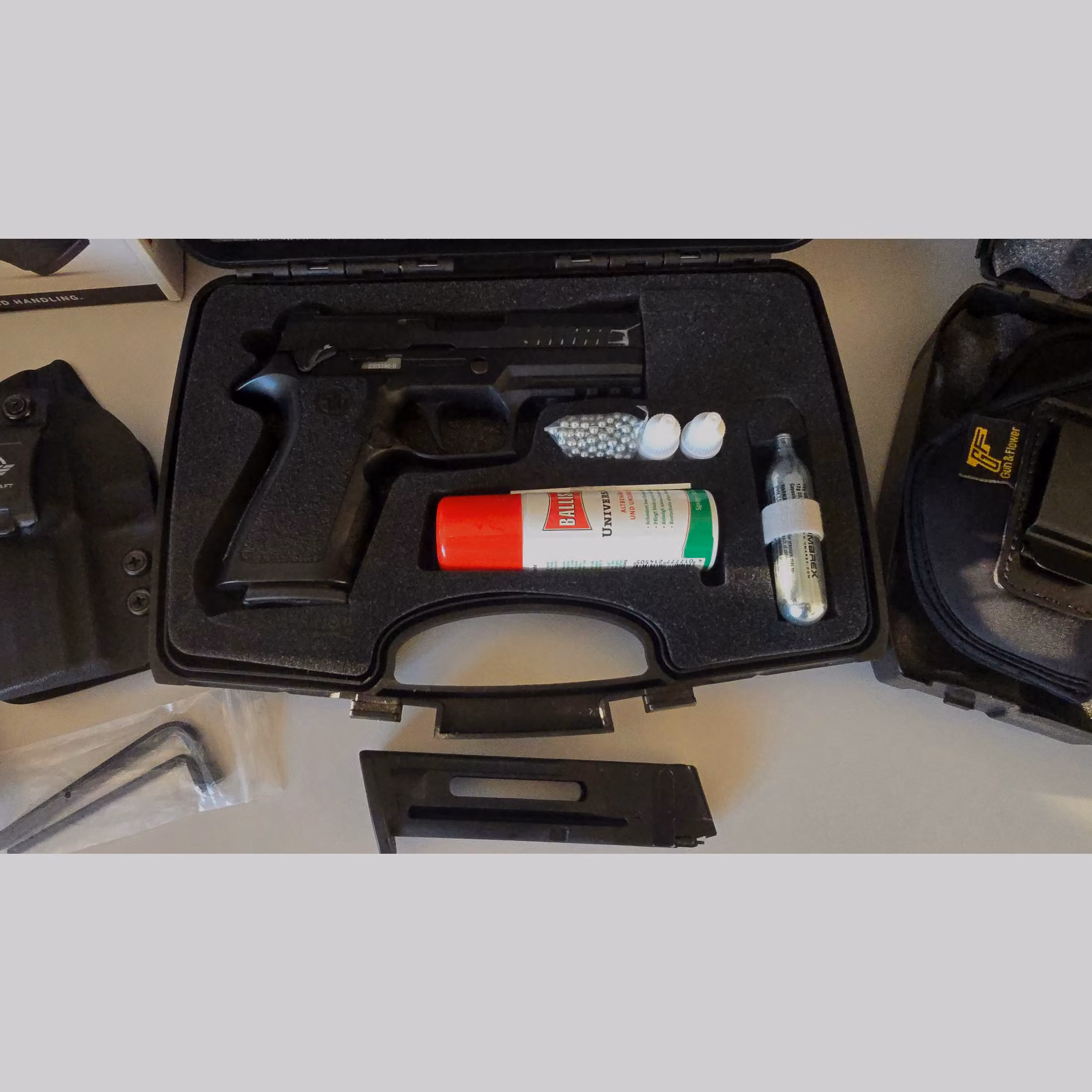 Lot Sig Sauer - 4,5mm CO2 Sig Sauer P320 X Carry & P365 et accessoires, image 2 sur 16